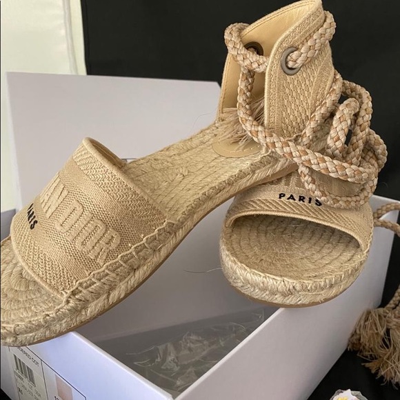 🔥sold🔥Christian Dior Rubber Lace-up Logo Sandals - Picture 4 of 10